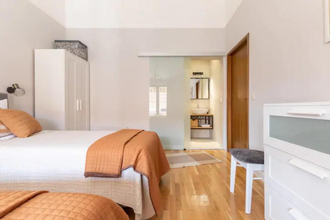 Apartments "Villa Antisin" With Heated Pool Zadar Extérieur photo