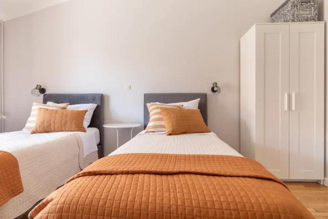 Apartments "Villa Antisin" With Heated Pool Zadar Extérieur photo