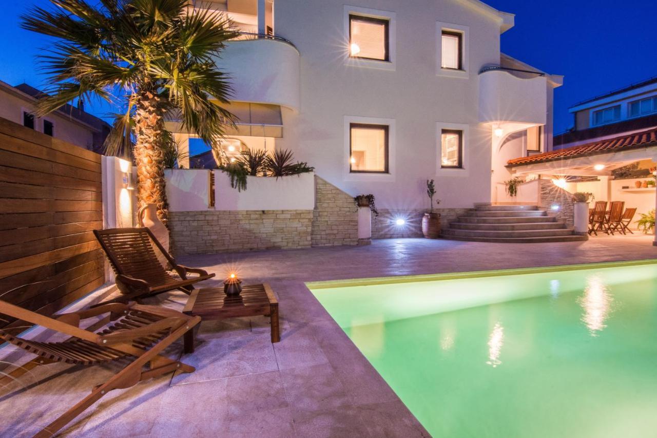 Apartments "Villa Antisin" With Heated Pool Zadar Extérieur photo