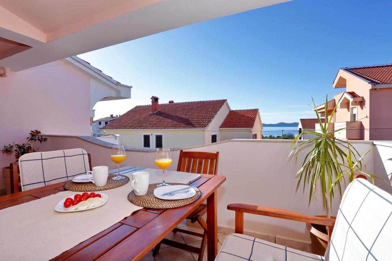 Apartments "Villa Antisin" With Heated Pool Zadar Extérieur photo