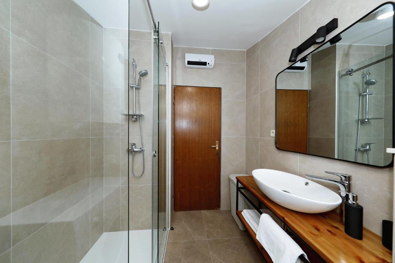 Apartments "Villa Antisin" With Heated Pool Zadar Extérieur photo
