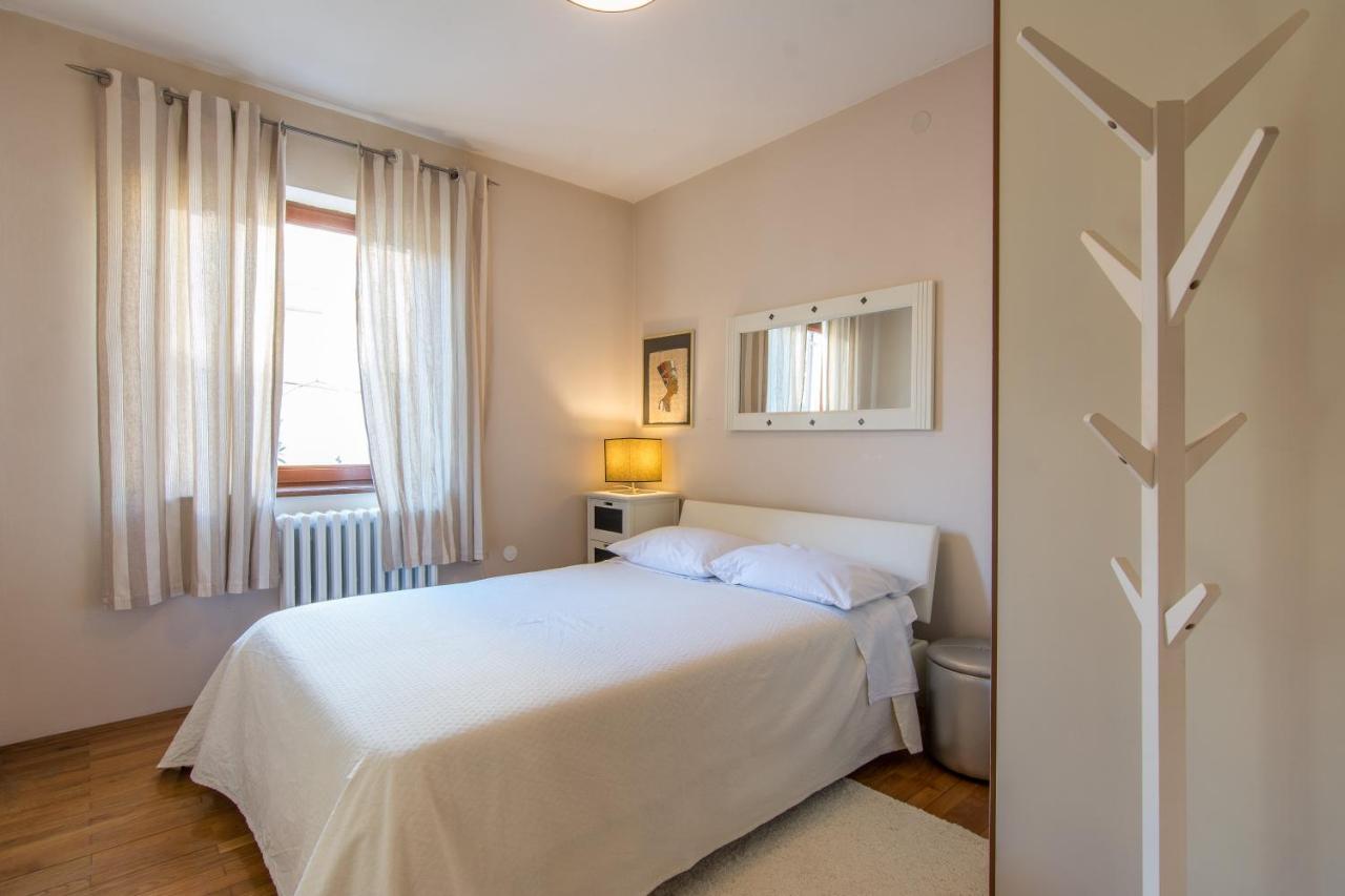 Apartments "Villa Antisin" With Heated Pool Zadar Extérieur photo