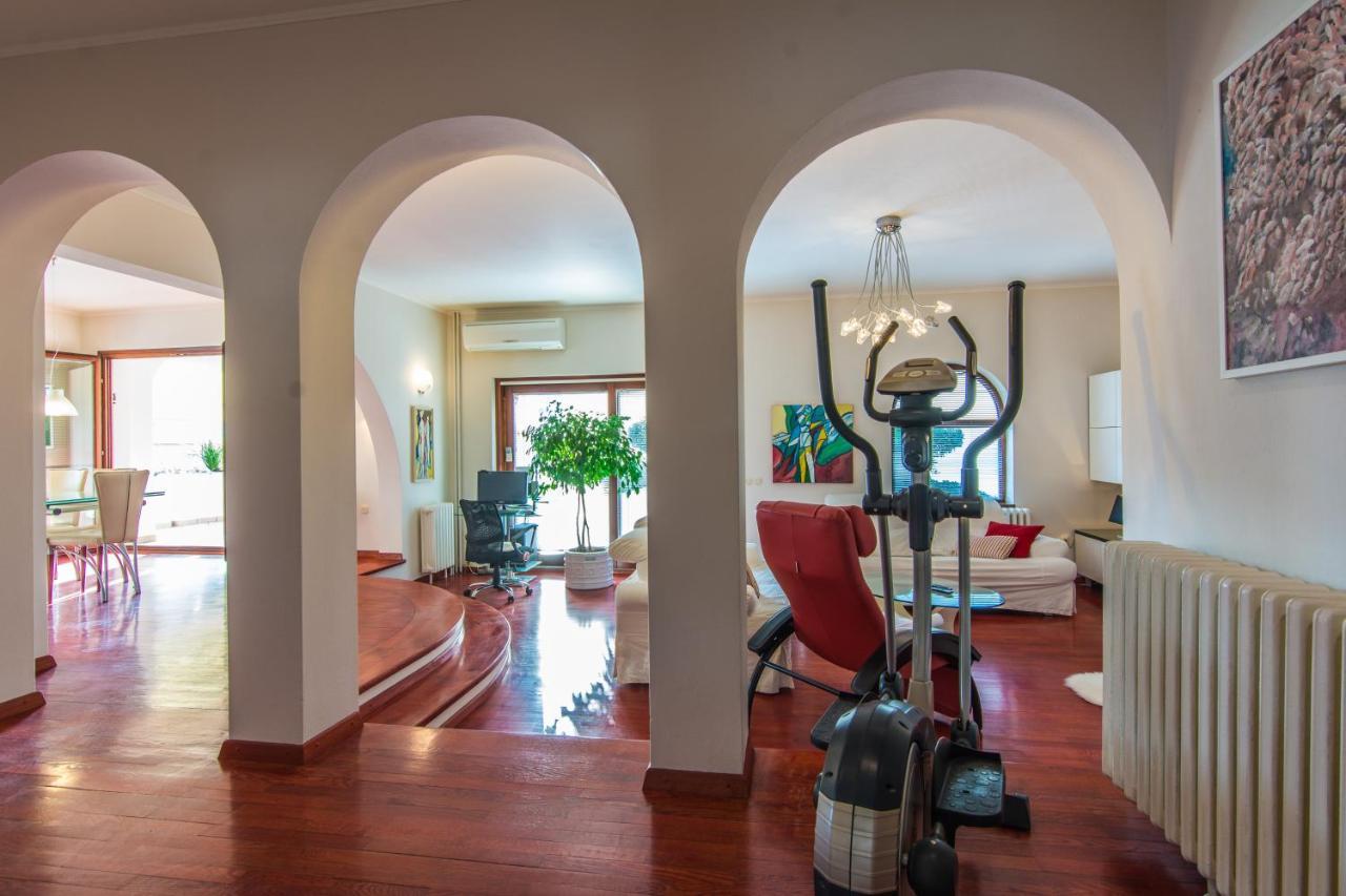 Apartments "Villa Antisin" With Heated Pool Zadar Extérieur photo