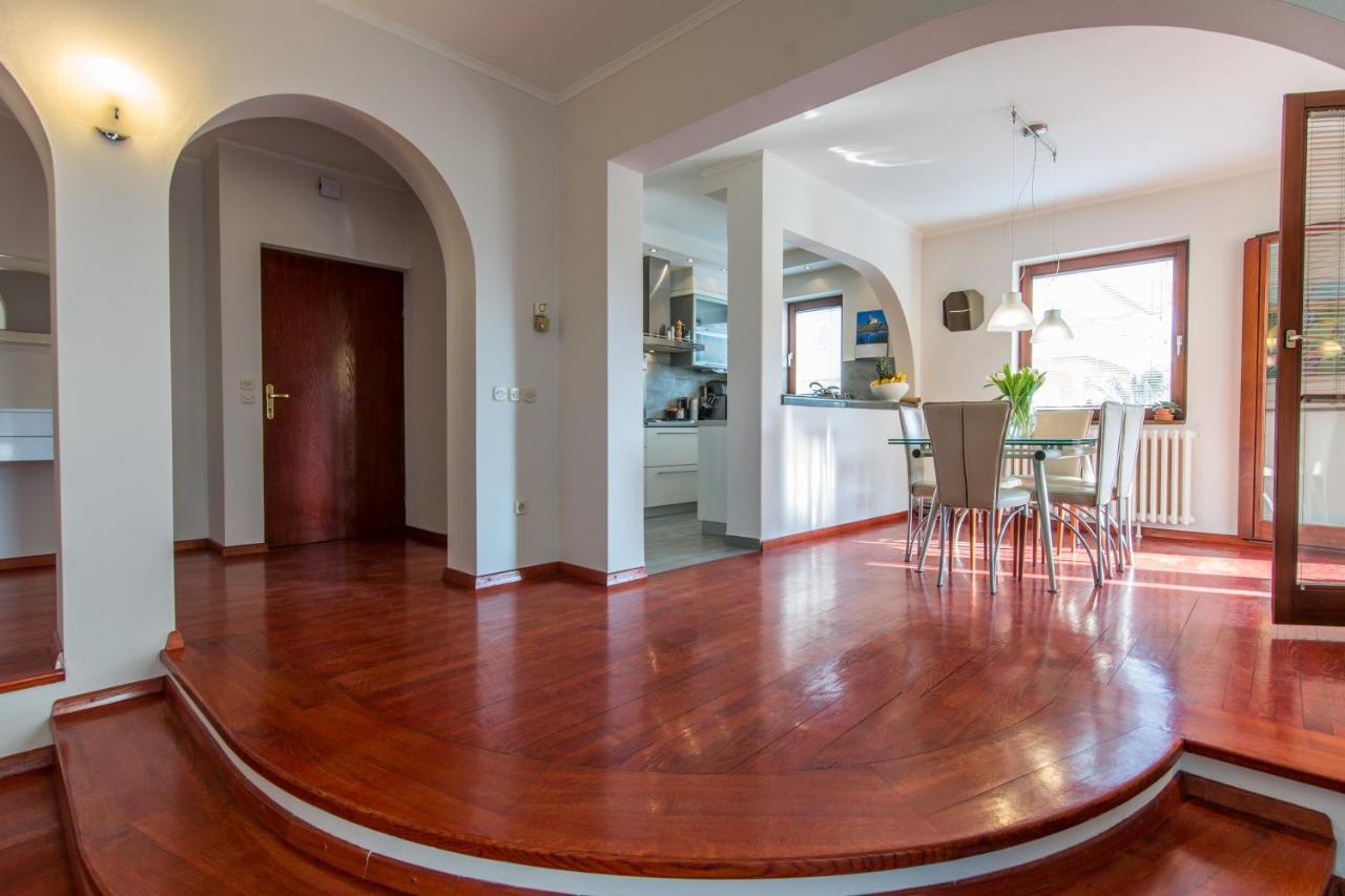 Apartments "Villa Antisin" With Heated Pool Zadar Extérieur photo