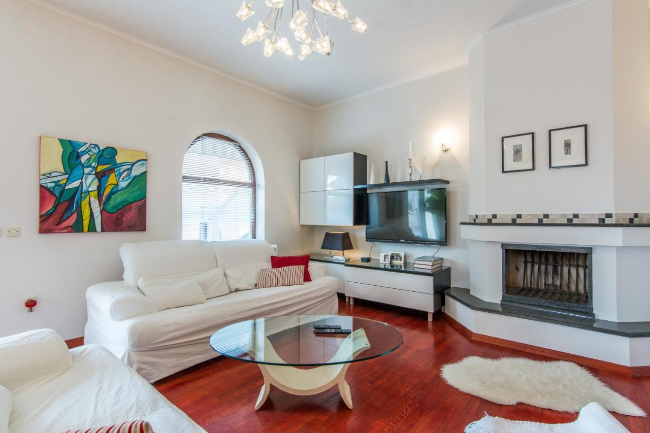 Apartments "Villa Antisin" With Heated Pool Zadar Extérieur photo